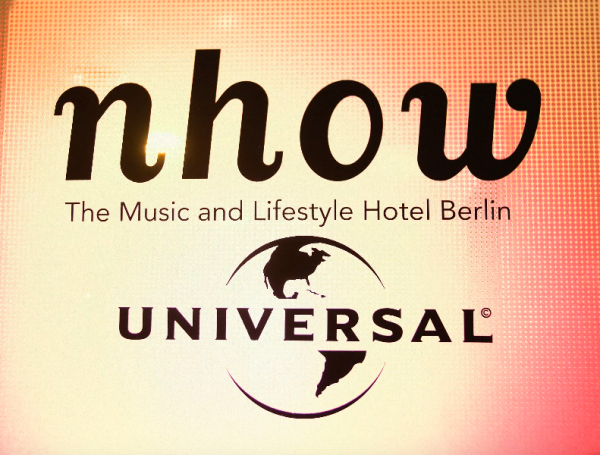 nhow-universal